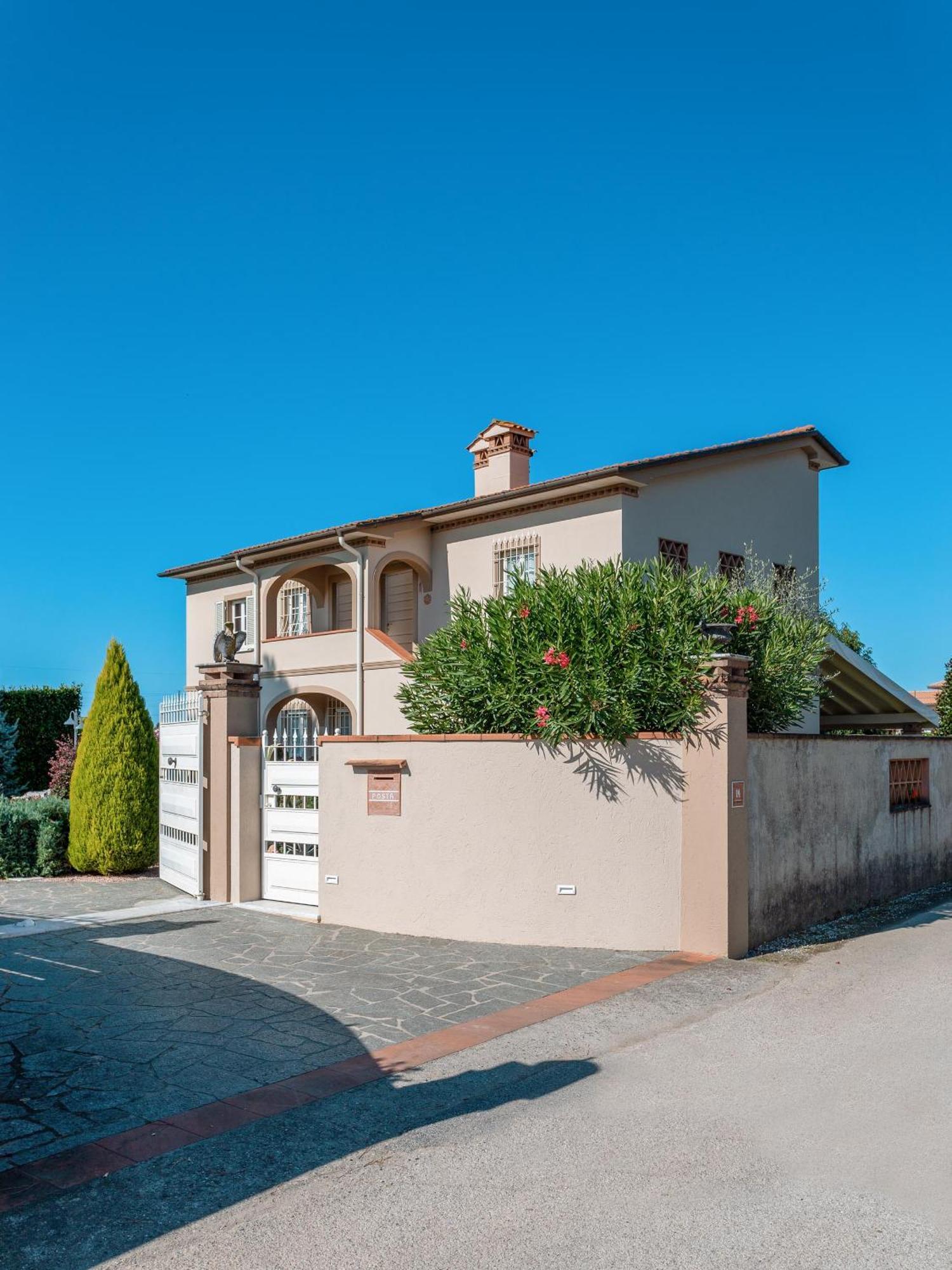 La Campagnola Bed & Breakfast Pietrasanta Exterior photo
